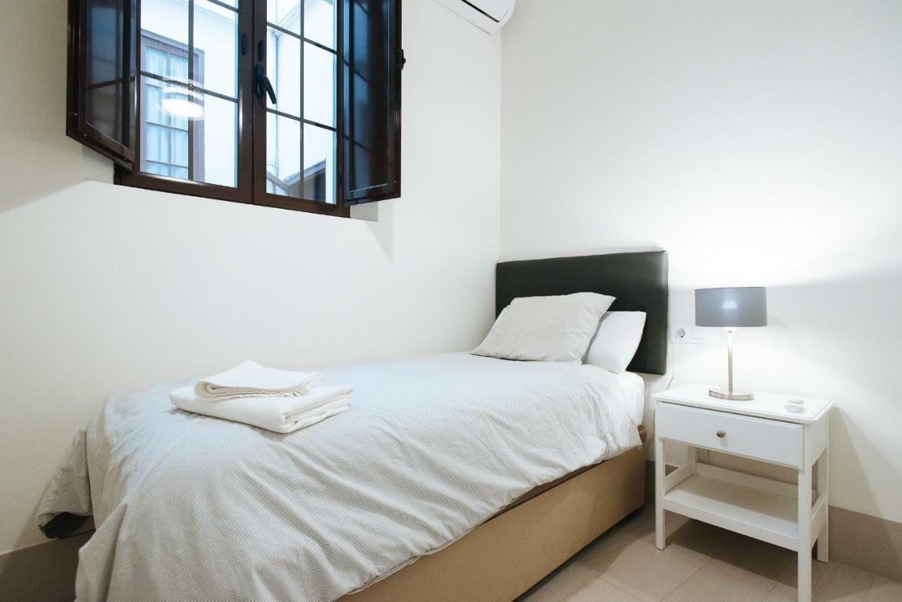 Luxury Apartment Penuelas Free Parking Sevilla Exteriör bild