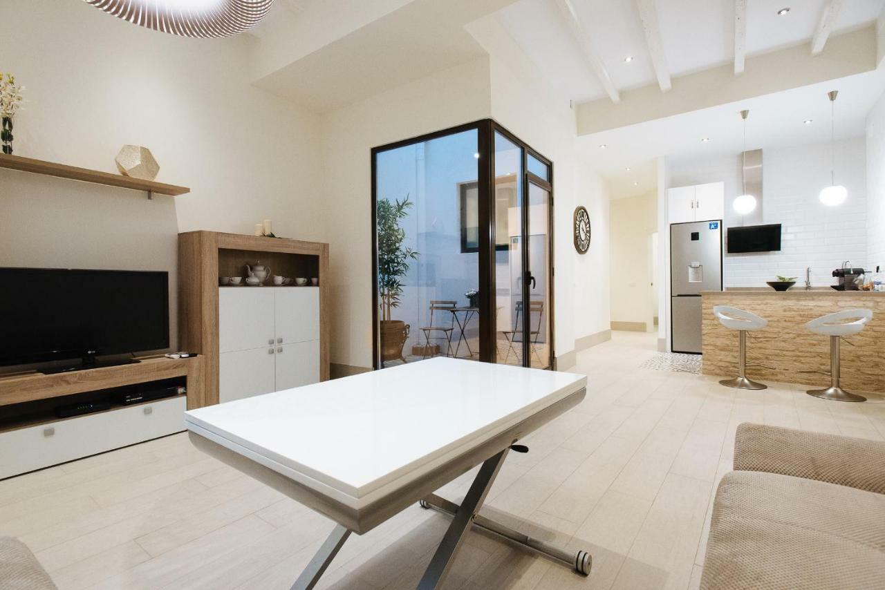Luxury Apartment Penuelas Free Parking Sevilla Exteriör bild